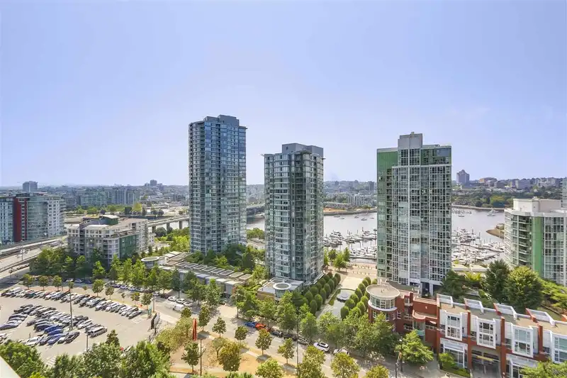 2103 1009 EXPO BOULEVARD - photo 1 of 20
