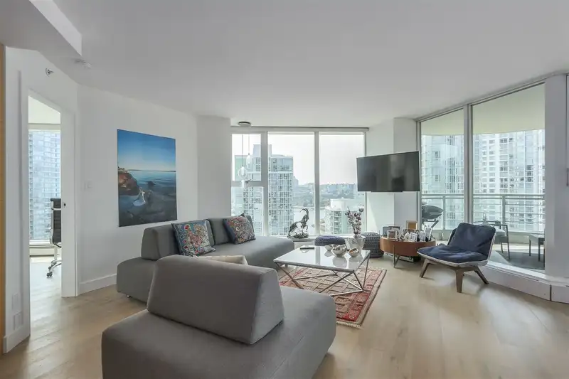 2103 1009 EXPO BOULEVARD - photo 4 of 20