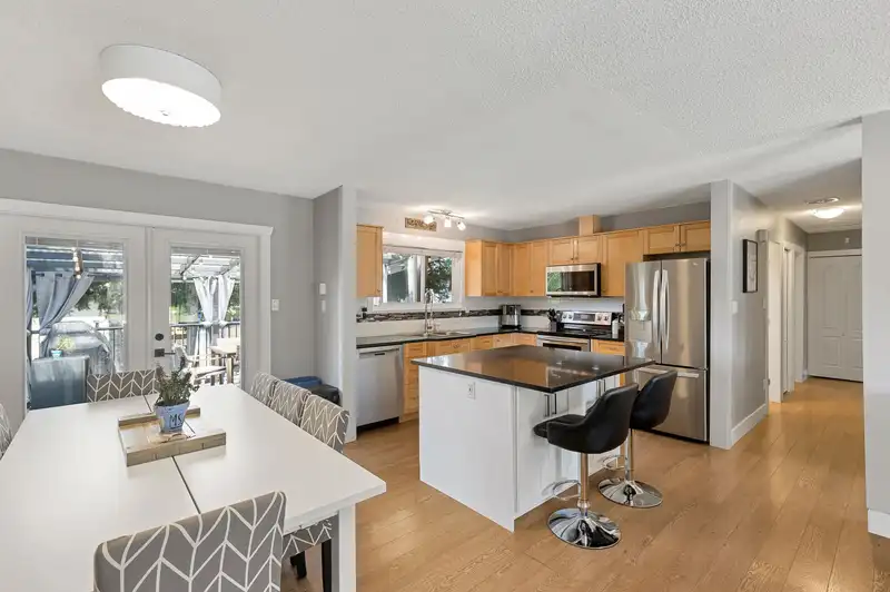 26455 30 AVENUE - photo 4 of 24