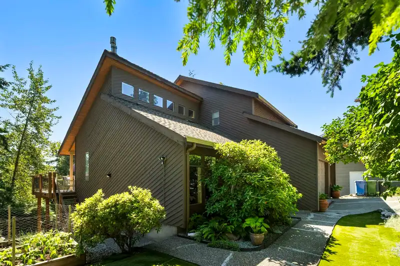 2615 ST GALLEN WAY - photo 2 of 40