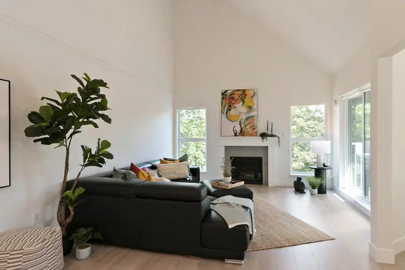 309 9650 148 STREET - photo 2 of 30