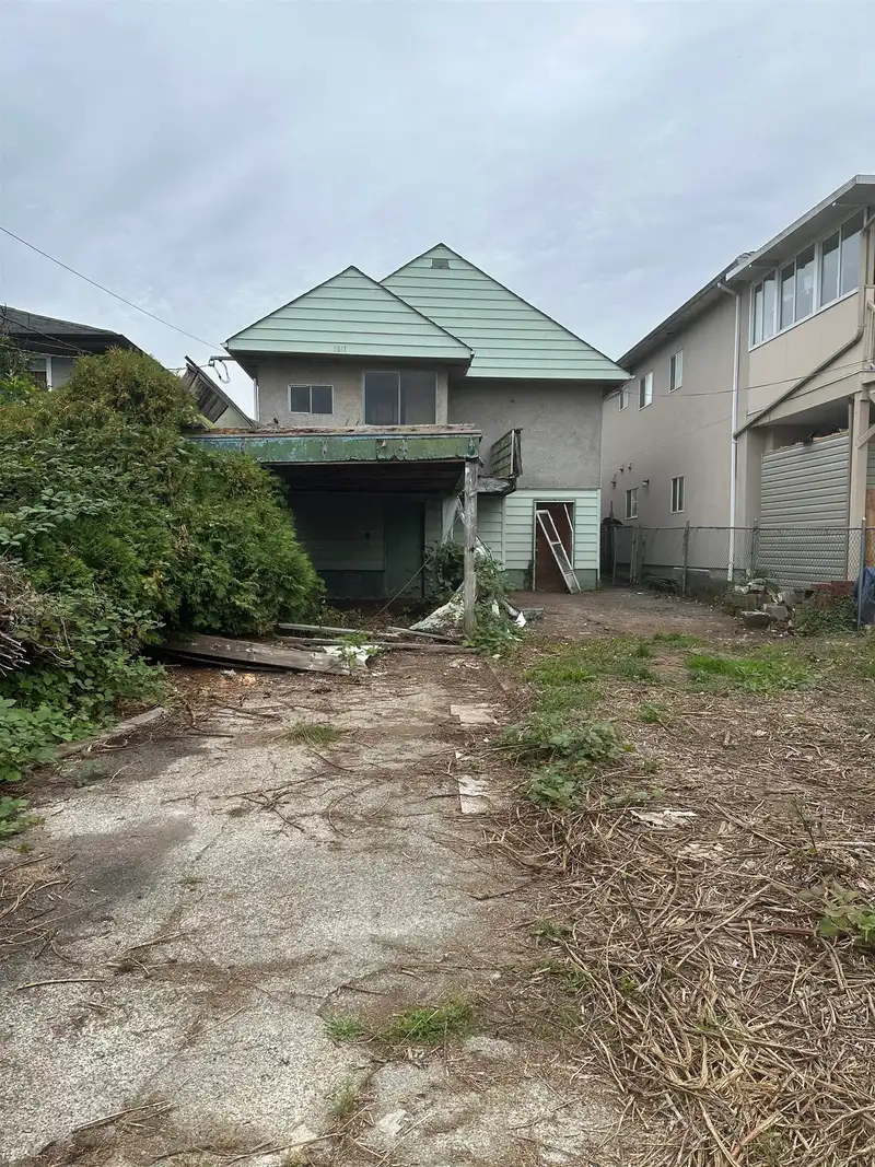 5617 RUPERT STREET - photo 2 of 3