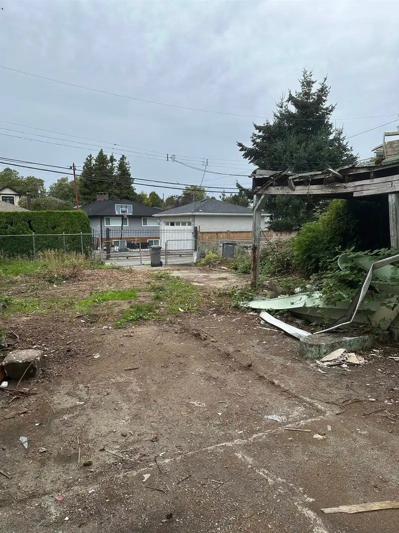 5617 RUPERT STREET - photo 3 of 3