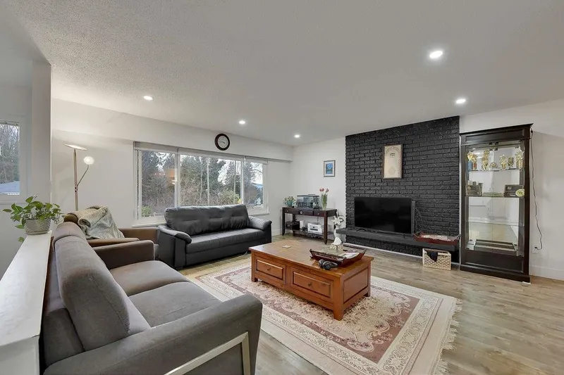 11140 PARTRIDGE CRESCENT - photo 3 of 25