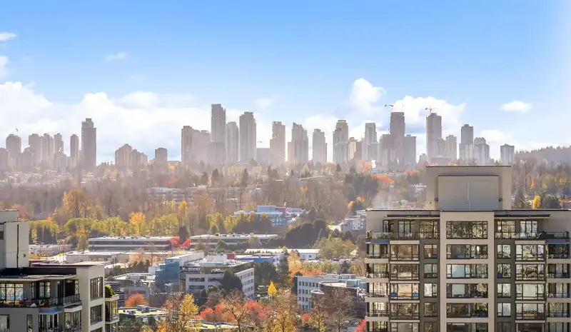 1711 4168 LOUGHEED HIGHWAY - photo 2 of 13