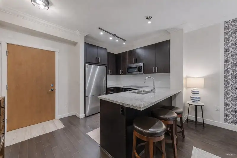 217 119 W 22ND STREET - photo 3 of 26