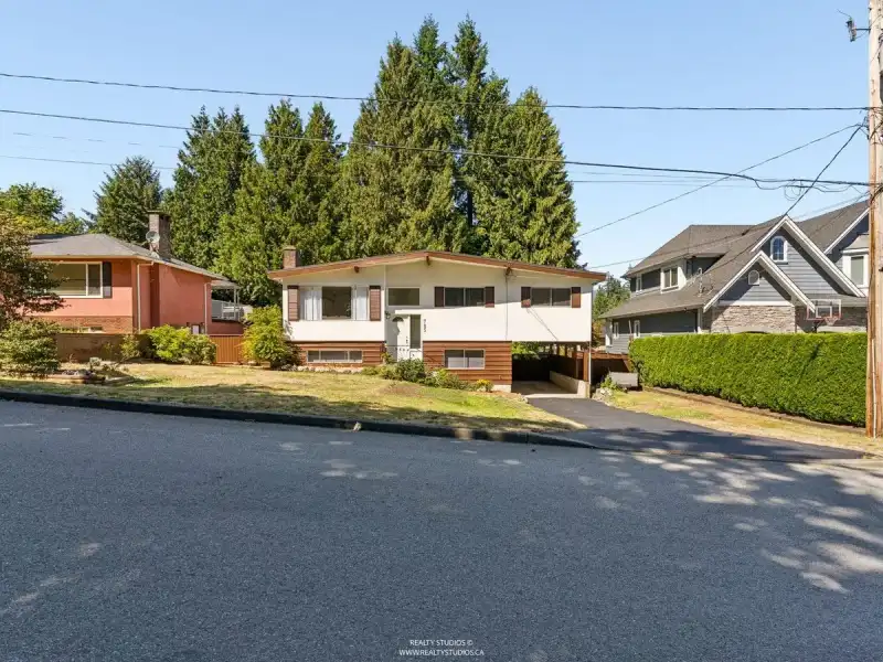 785 REGAN AVENUE - photo 1 of 19
