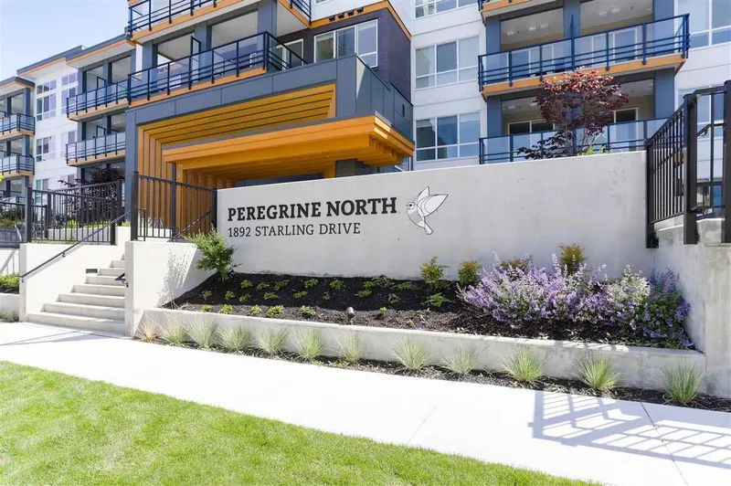 222 1892 STARLING DRIVE - photo 1 of 13