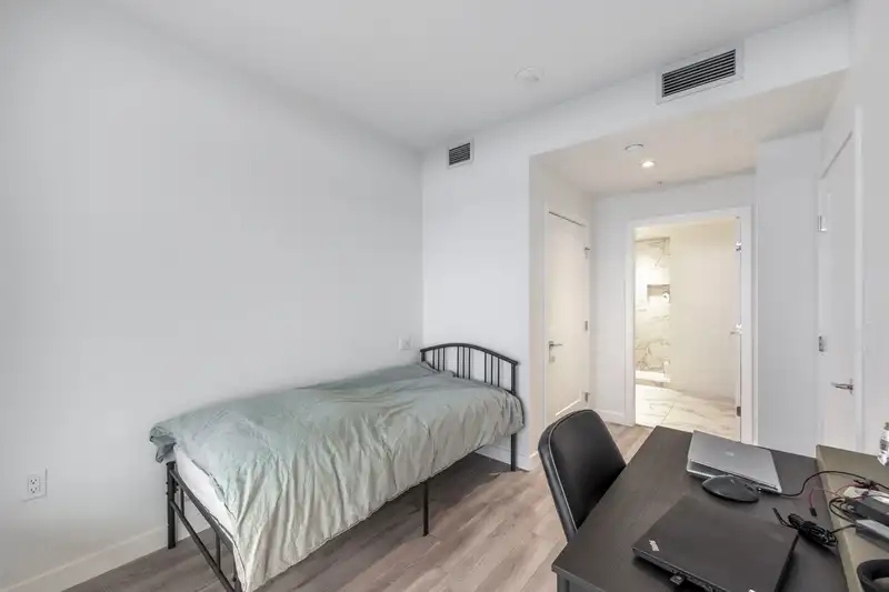 2108 6699 DUNBLANE AVENUE - photo 2 of 16