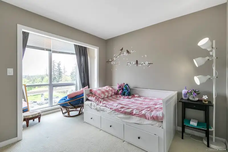 910 13618 100 AVENUE - photo 1 of 18