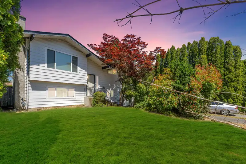 32133 MOUAT DRIVE - photo 1 of 39