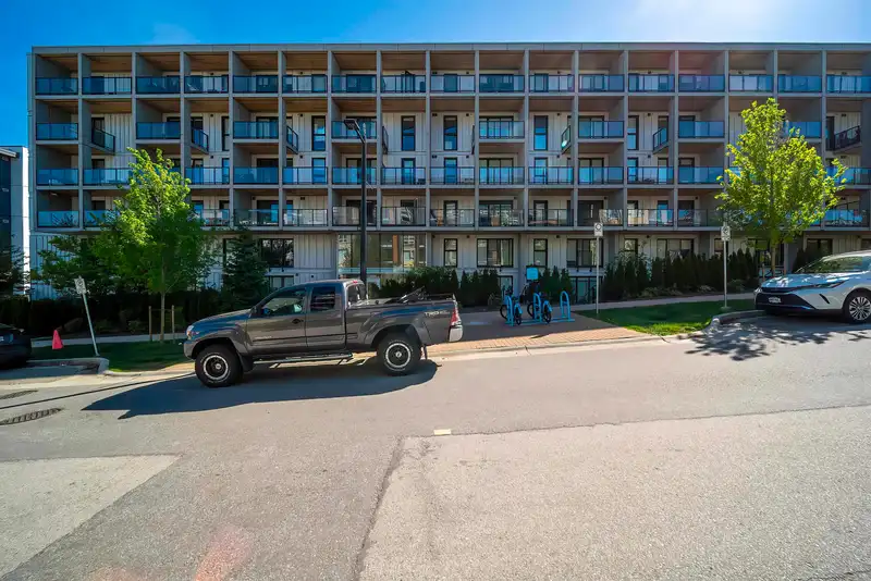 307 9888 UNIVERSITY CRESCENT - photo 1 of 22