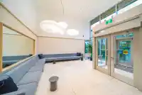 307 9888 UNIVERSITY CRESCENT - thumbnail 3
