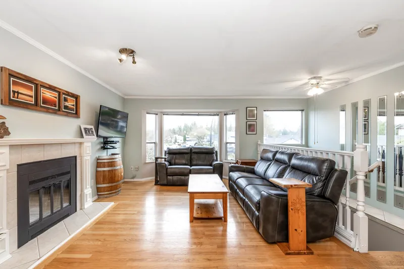 23389 WHIPPOORWILL AVENUE - photo 3 of 25