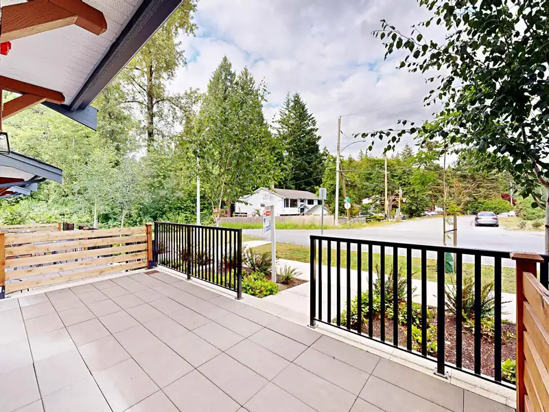 28 10527 155 STREET - photo 3 of 38