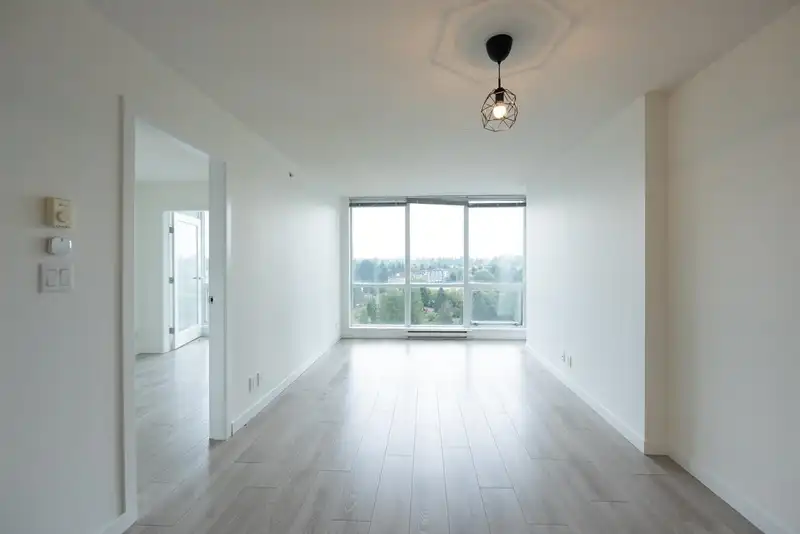 1505 13618 100 AVENUE - photo 1 of 29