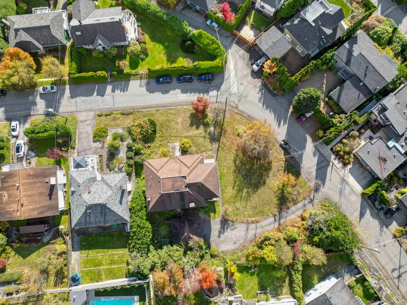 404 SOMERSET STREET - photo 1 of 11