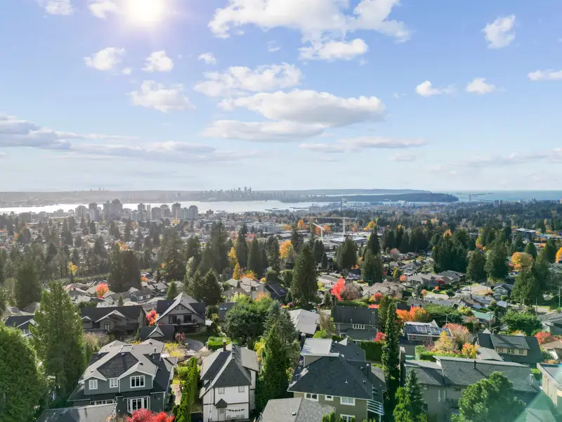 404 SOMERSET STREET - photo 2 of 11