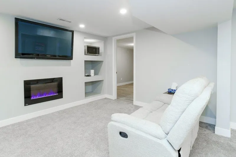 12060 208 STREET - photo 3 of 25