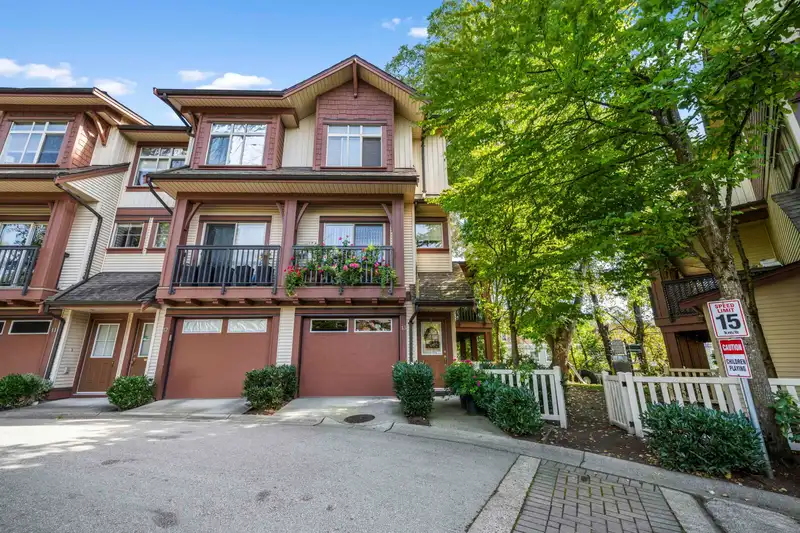 13 19478 65 AVENUE - photo 1 of 31
