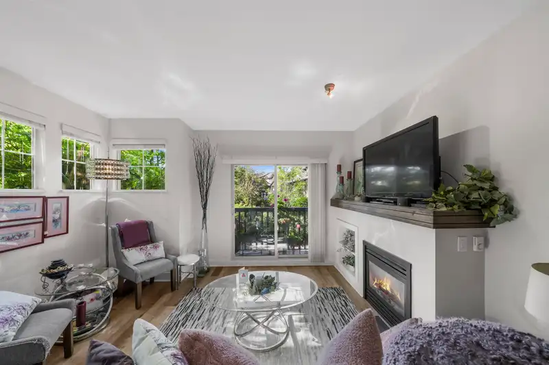 13 19478 65 AVENUE - photo 3 of 31