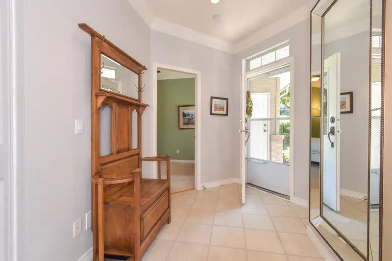 54 2533 152 STREET - photo 3 of 40