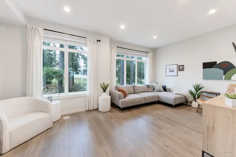 2 17557 100 AVENUE - photo 1 of 25