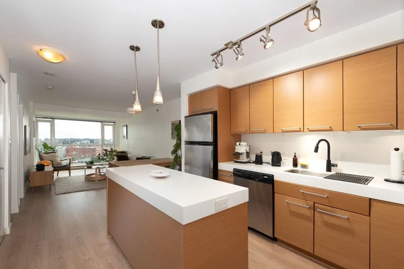 1006 2770 SOPHIA STREET - photo 2 of 25