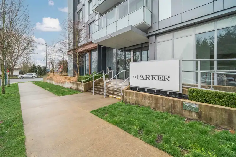 304 5693 ELIZABETH STREET - photo 1 of 13