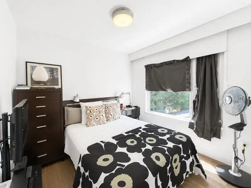 304 5693 ELIZABETH STREET - photo 4 of 13