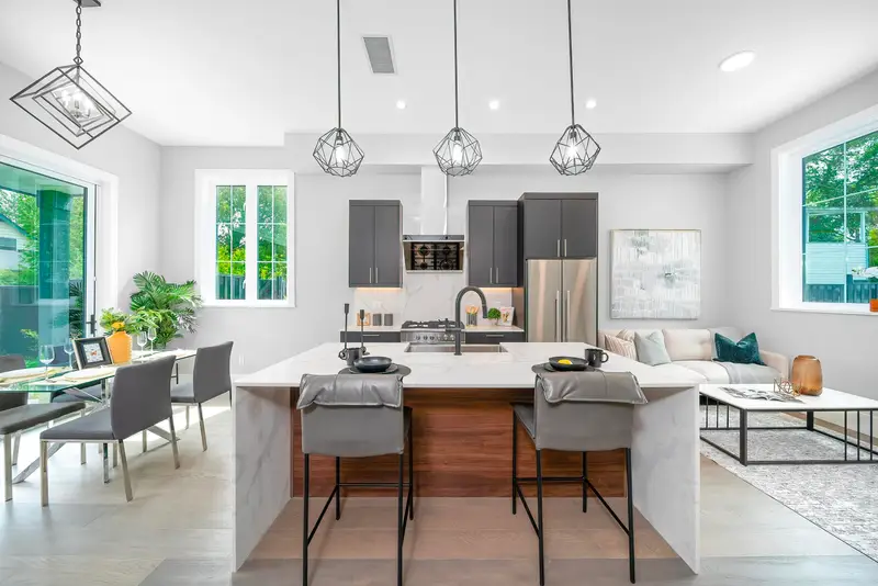 4 9500 GARDEN CITY ROAD - photo 1 of 1