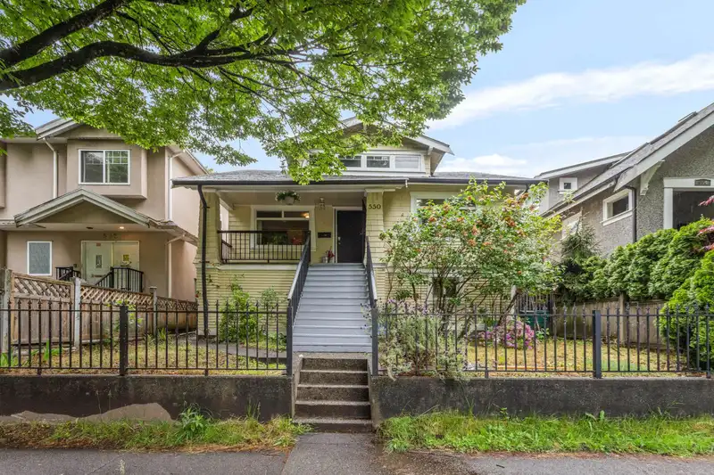 550 CASSIAR STREET - photo 1 of 35