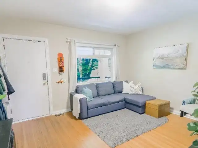 550 CASSIAR STREET - photo 2 of 35