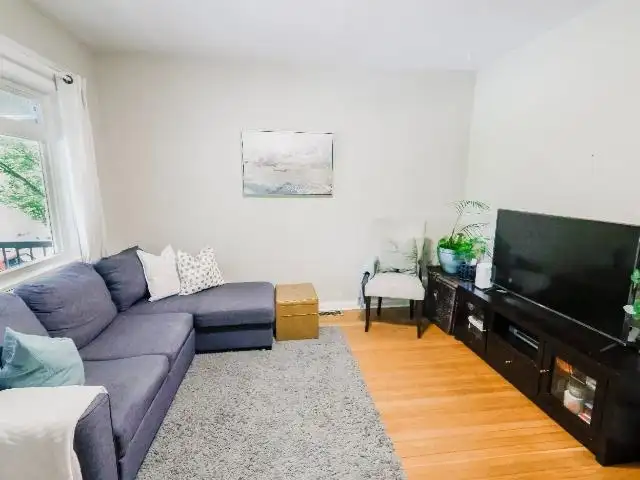 550 CASSIAR STREET - photo 4 of 35