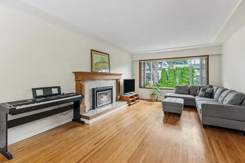 1684 CORNELL AVENUE - photo 2 of 40