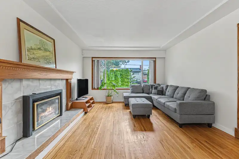 1684 CORNELL AVENUE - photo 3 of 40