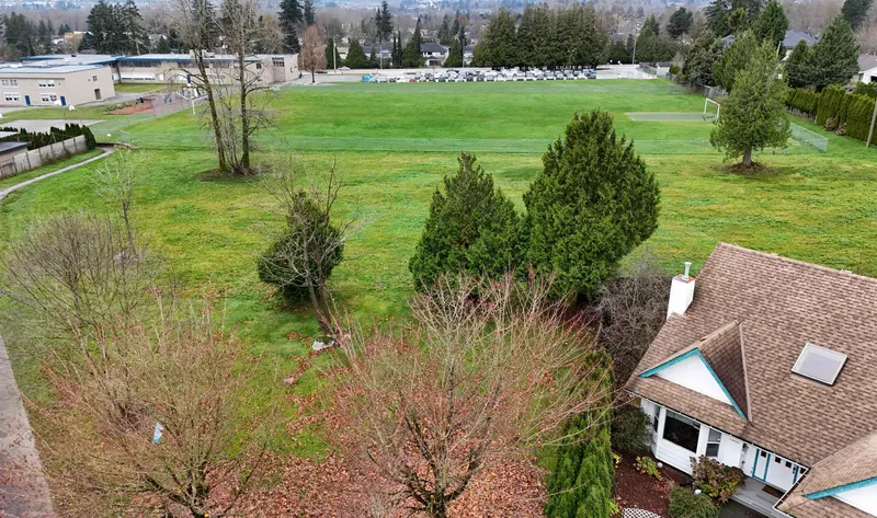 14505 89 AVENUE - photo 2 of 13