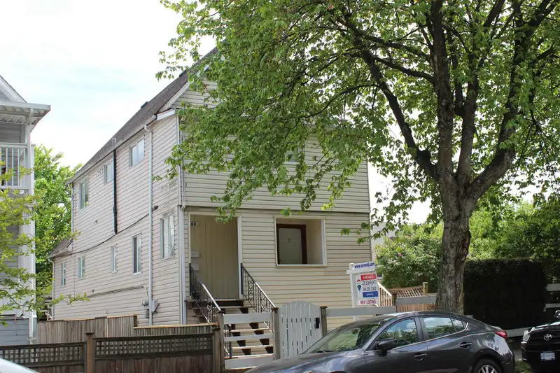 780 VICTORIA DRIVE - photo 1 of 2