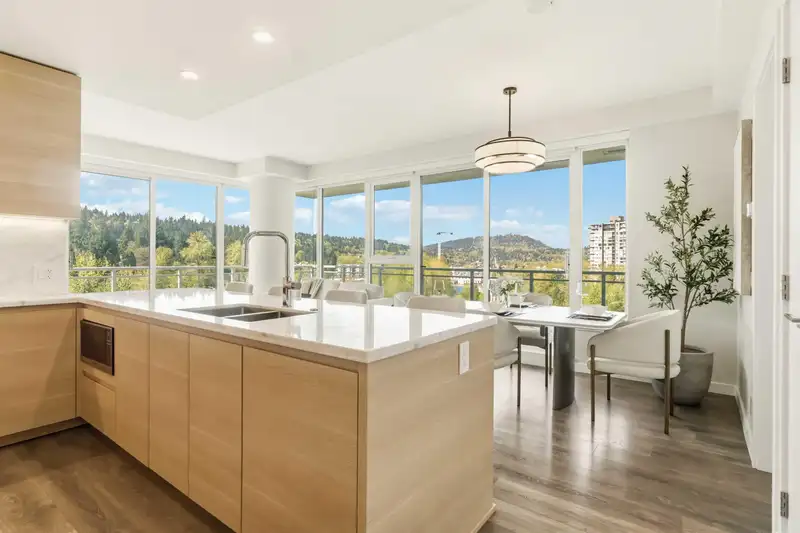 1307 308 MORRISSEY ROAD - photo 2 of 40