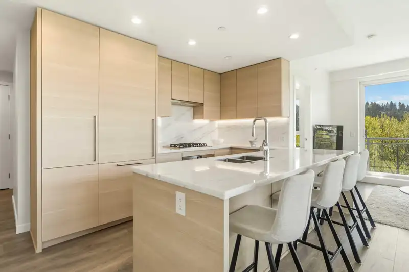 1307 308 MORRISSEY ROAD - photo 4 of 40