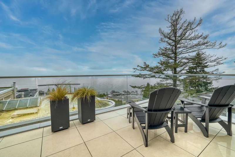 15046 BUENA VISTA AVENUE - photo 4 of 25