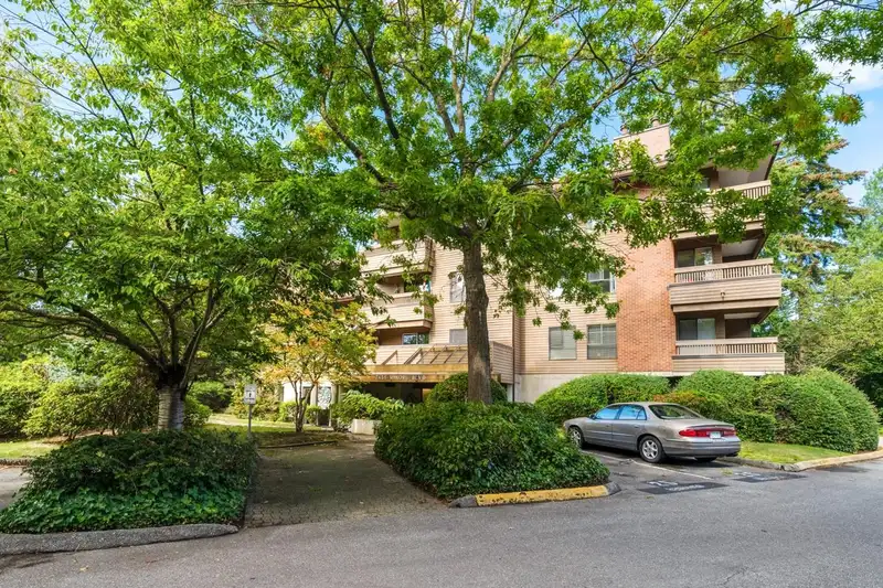 126 7431 MINORU BOULEVARD - photo 2 of 19
