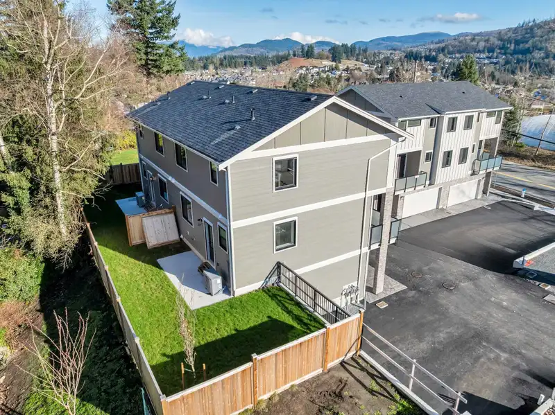 2465 BECK ROAD - photo 3 of 40