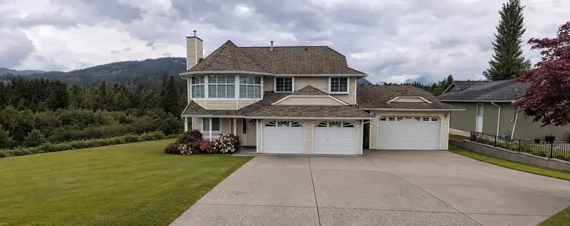 34051 YORK AVENUE - photo 1 of 1