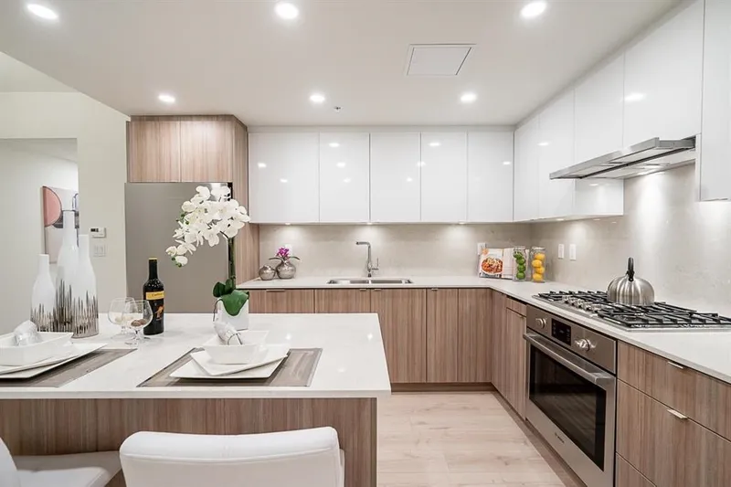 202 8428 PARK ROAD - photo 1 of 20