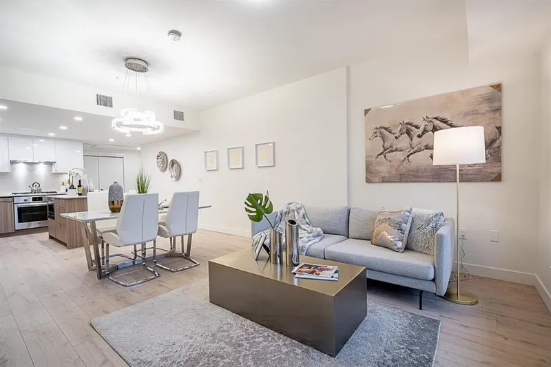 202 8428 PARK ROAD - photo 3 of 20