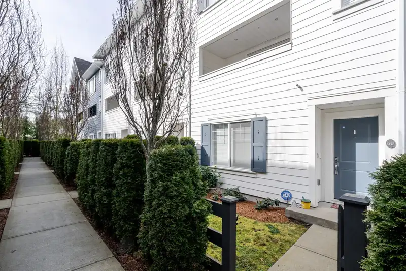60 158 171 STREET - photo 3 of 34