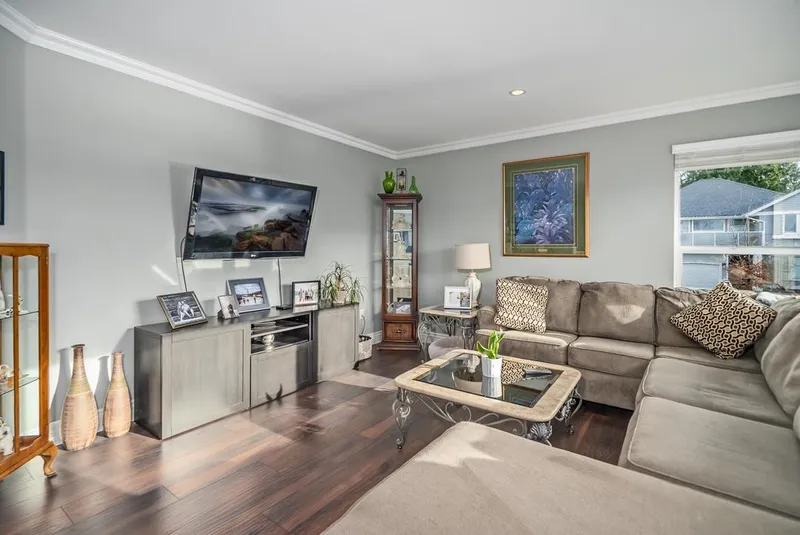 8247 BOWYER DRIVE - photo 4 of 25