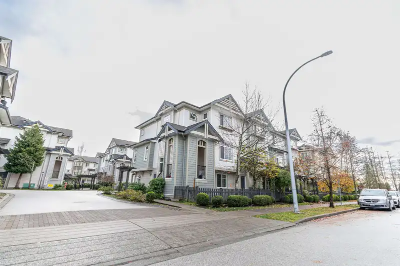 1 8418 163 STREET - photo 1 of 22