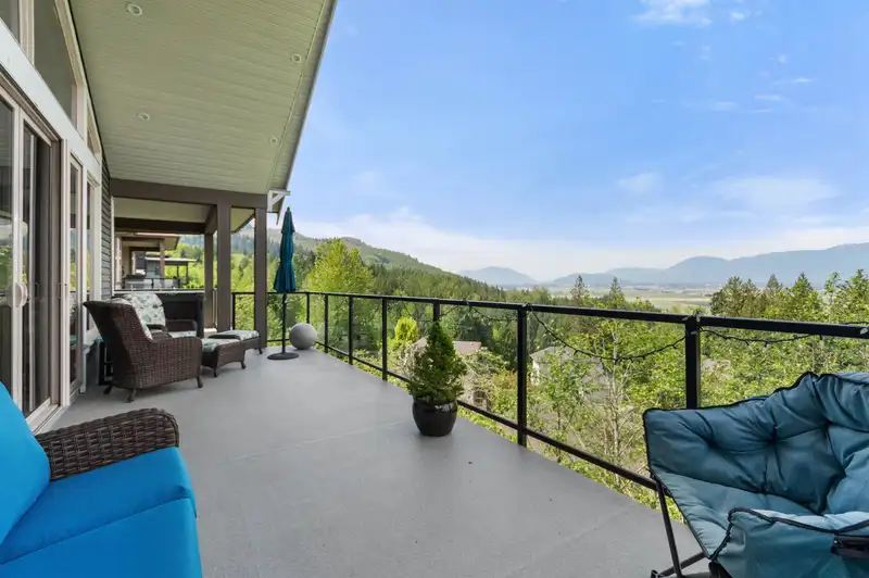 7319 MOUNT THURSTON DRIVE - photo 3 of 35